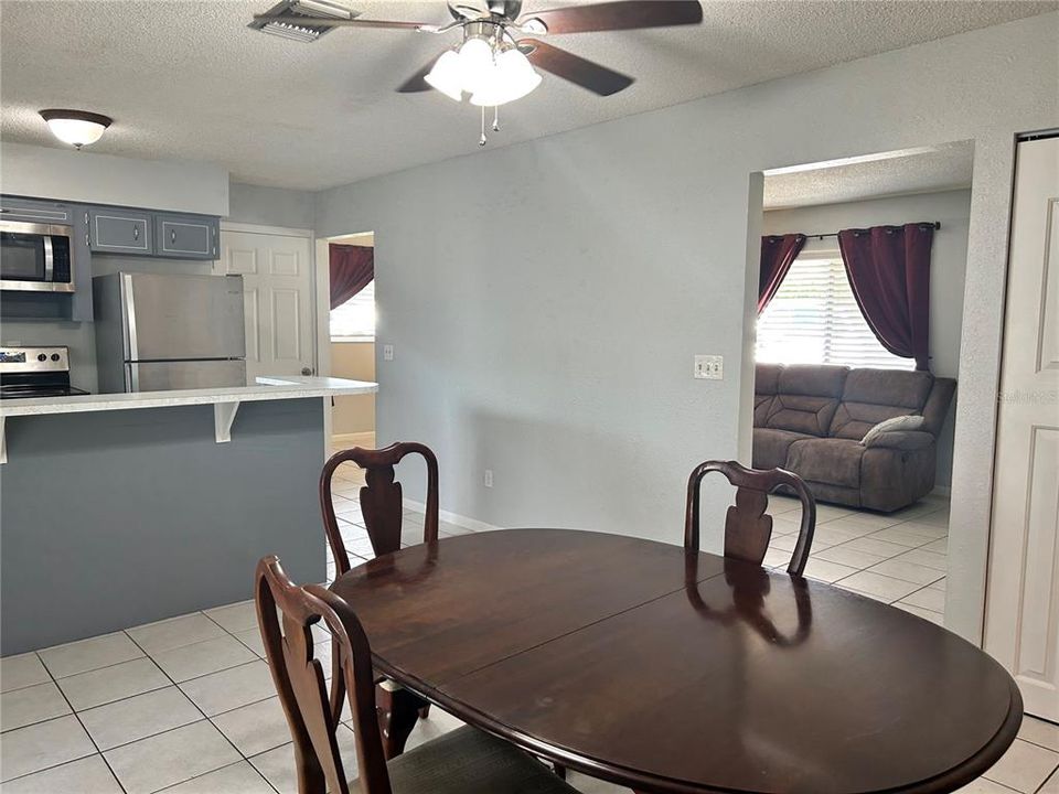 Dining room/ Kitchen