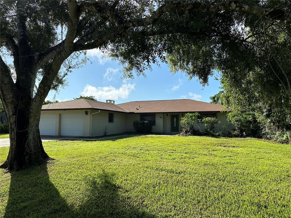 Active With Contract: $349,900 (3 beds, 2 baths, 2055 Square Feet)