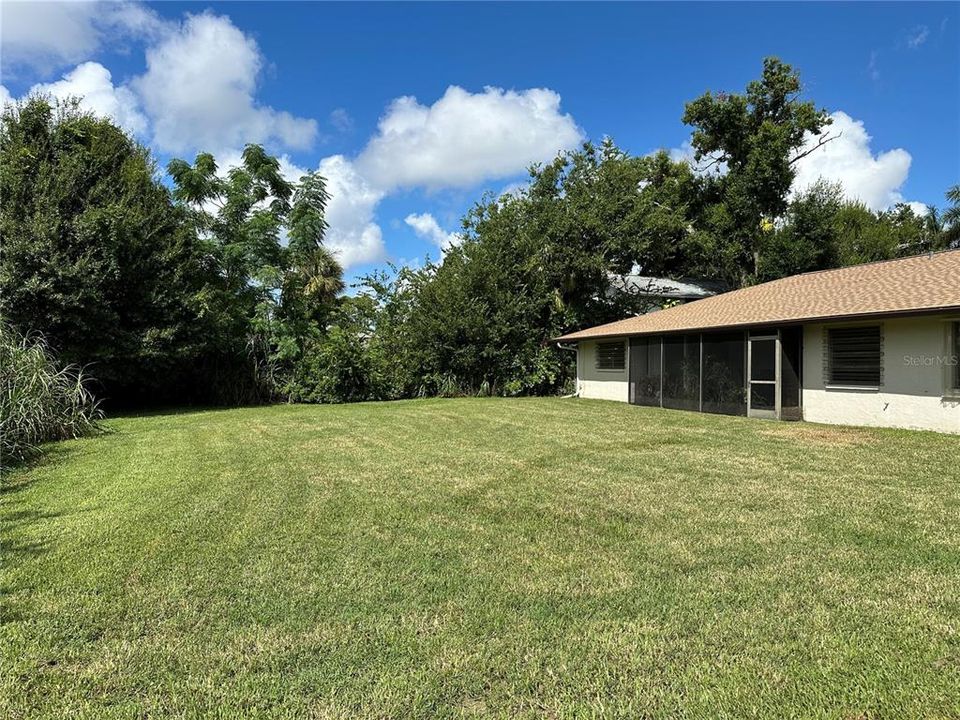 Active With Contract: $349,900 (3 beds, 2 baths, 2055 Square Feet)