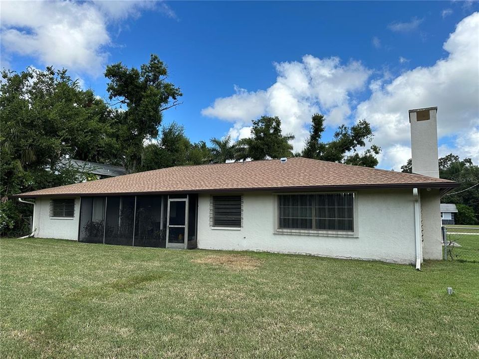 Active With Contract: $349,900 (3 beds, 2 baths, 2055 Square Feet)