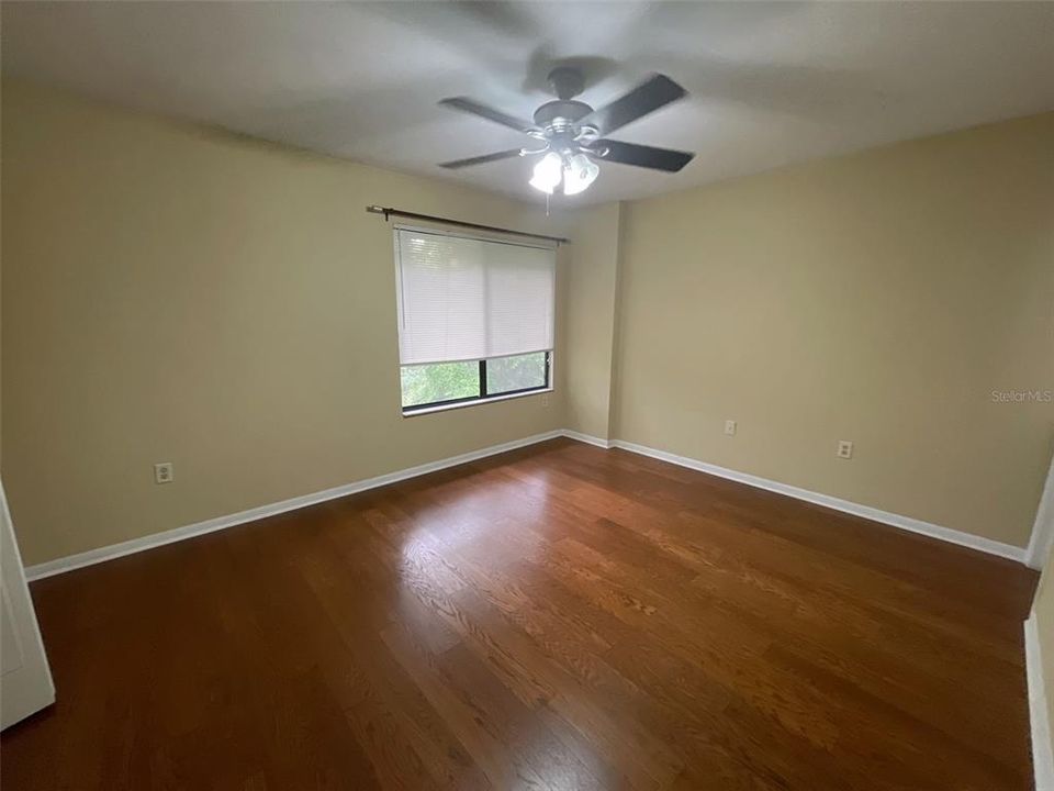 For Sale: $179,000 (2 beds, 2 baths, 1133 Square Feet)