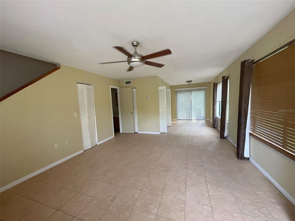 For Sale: $179,000 (2 beds, 2 baths, 1133 Square Feet)