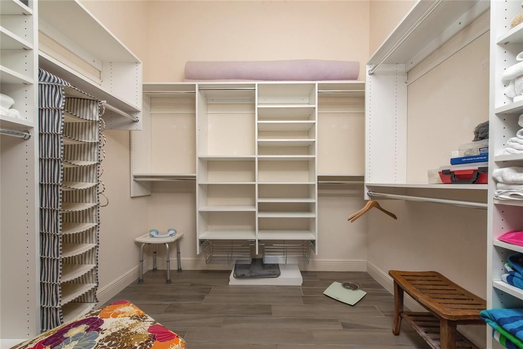 Primary bedroom - walk-in closet & custom built-ins