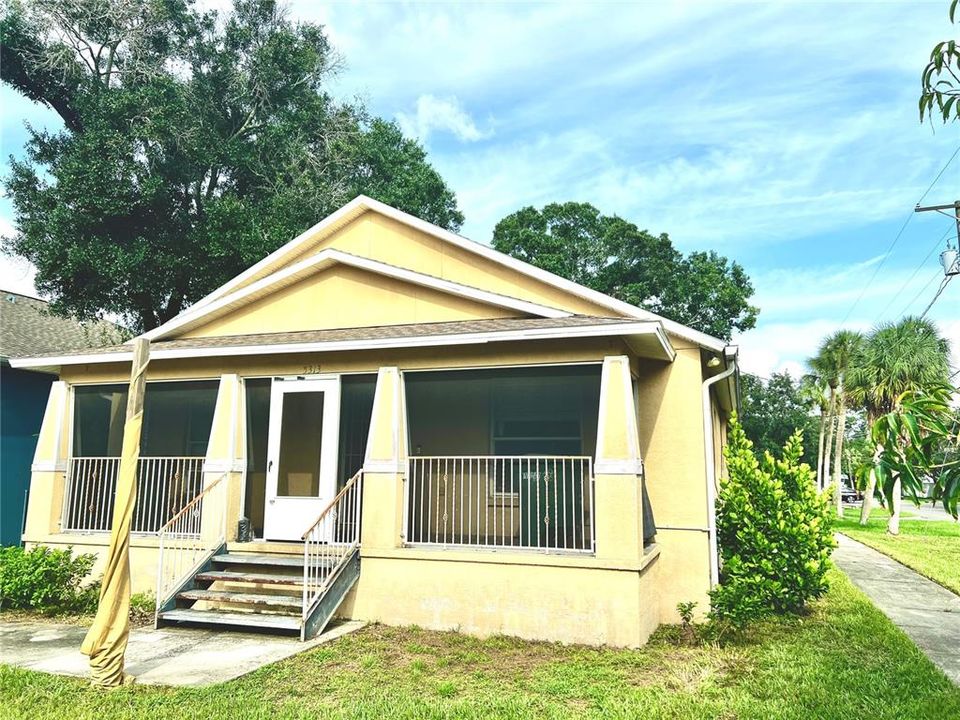 Active With Contract: $324,000 (3 beds, 2 baths, 1280 Square Feet)