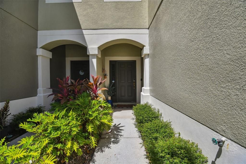 Active With Contract: $2,100 (3 beds, 2 baths, 1644 Square Feet)