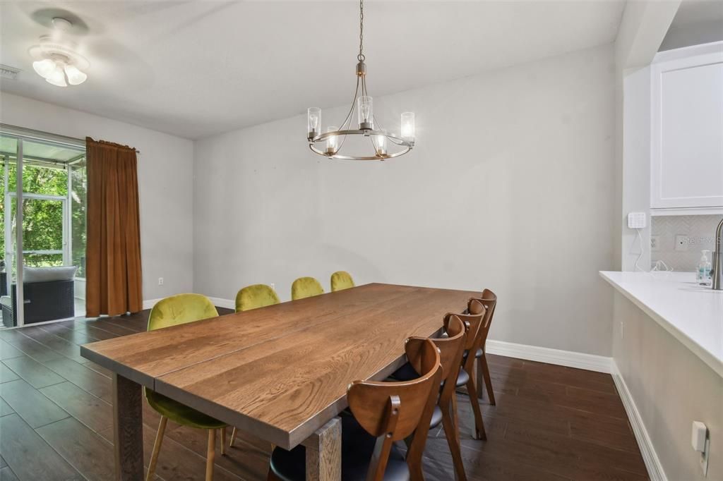 Active With Contract: $2,100 (3 beds, 2 baths, 1644 Square Feet)