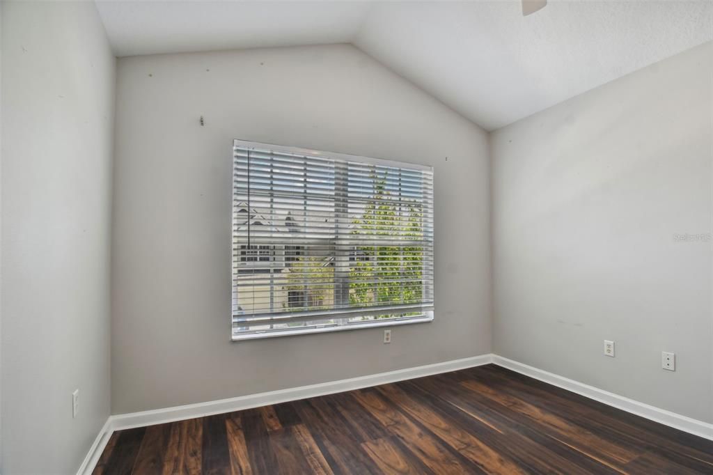 Active With Contract: $2,100 (3 beds, 2 baths, 1644 Square Feet)