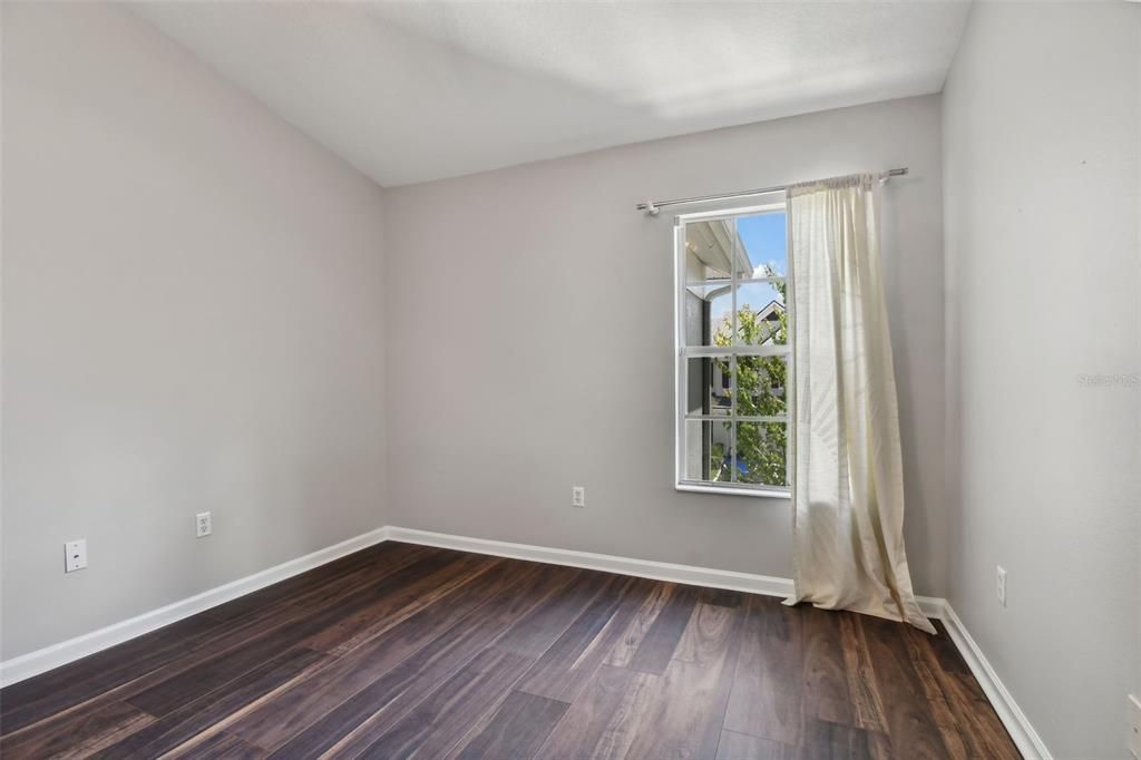 Active With Contract: $2,100 (3 beds, 2 baths, 1644 Square Feet)