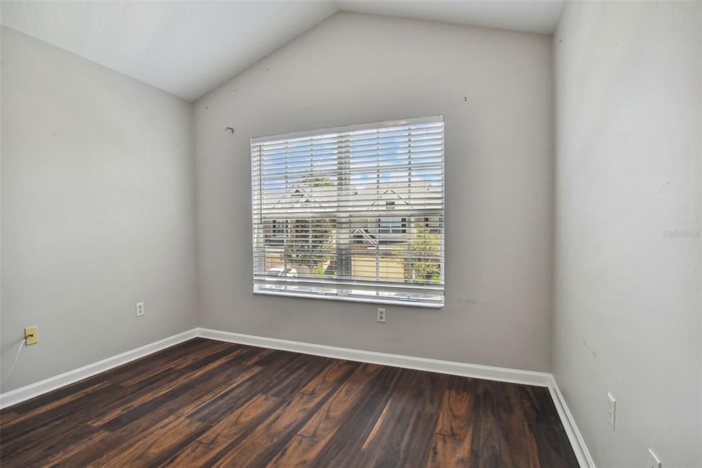 Active With Contract: $2,100 (3 beds, 2 baths, 1644 Square Feet)