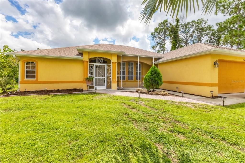 For Sale: $399,900 (4 beds, 2 baths, 2313 Square Feet)