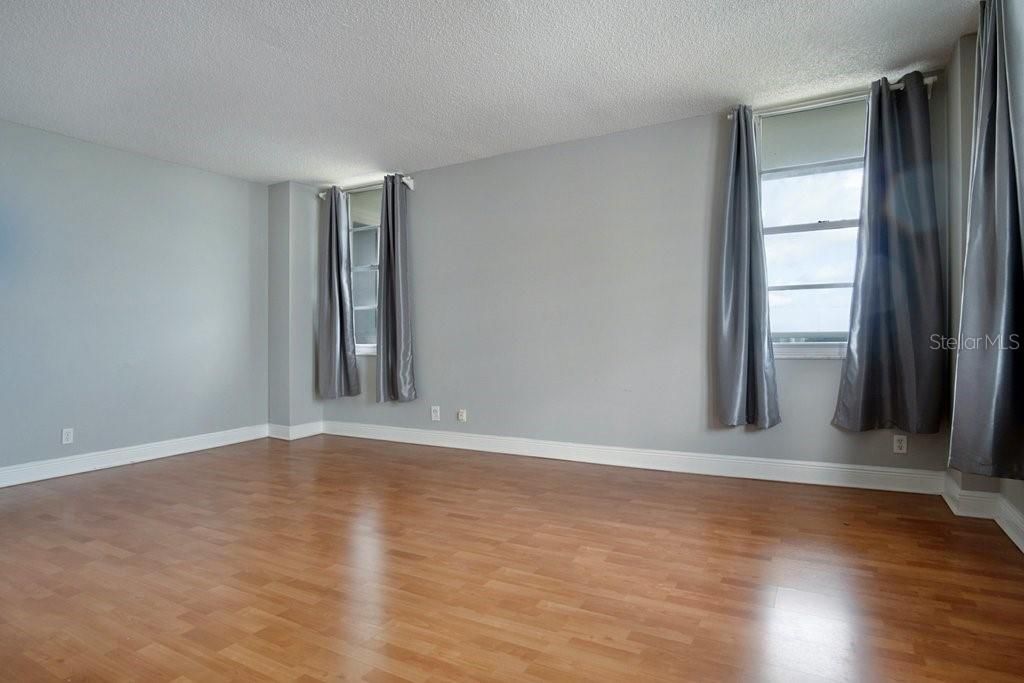 For Sale: $550,000 (2 beds, 2 baths, 1459 Square Feet)