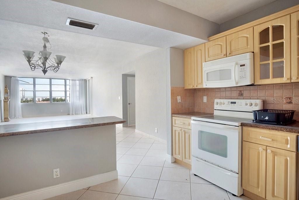 For Sale: $550,000 (2 beds, 2 baths, 1459 Square Feet)