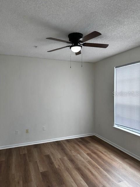 For Rent: $2,250 (3 beds, 2 baths, 1352 Square Feet)