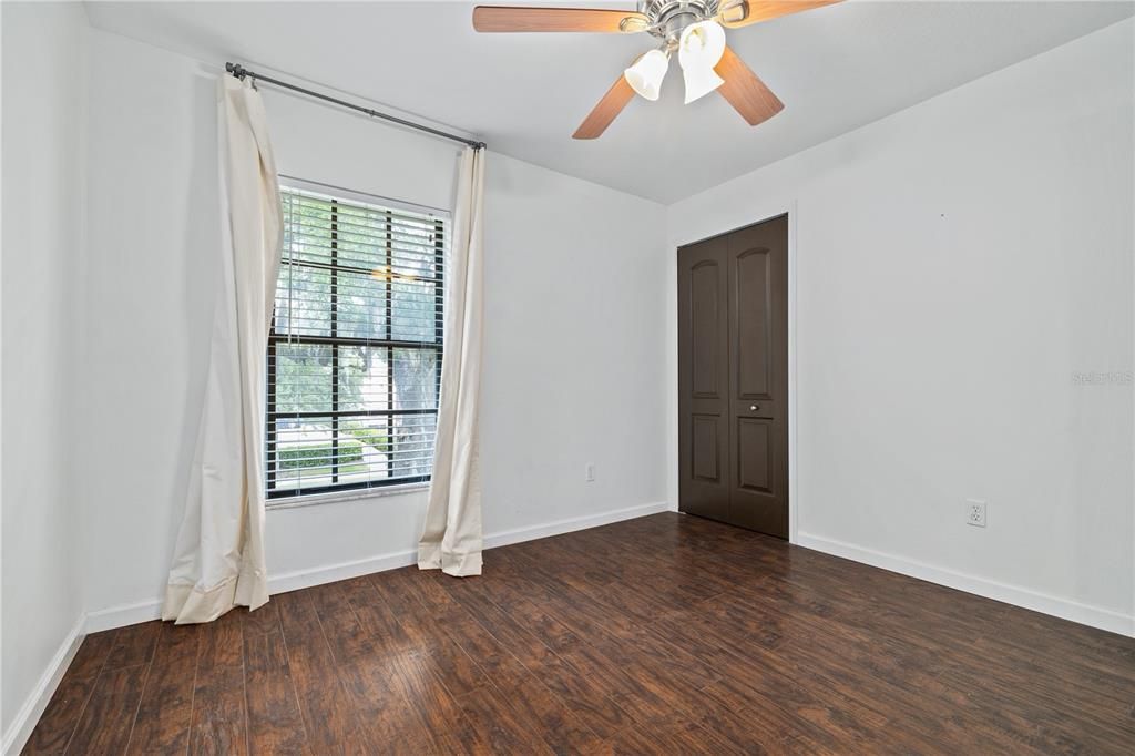 Active With Contract: $2,700 (2 beds, 1 baths, 1024 Square Feet)