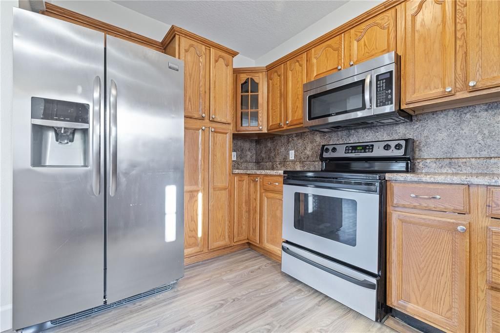 Active With Contract: $2,750 (3 beds, 2 baths, 2920 Square Feet)