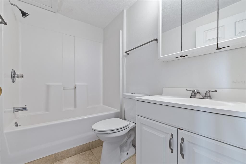 Active With Contract: $2,750 (3 beds, 2 baths, 2920 Square Feet)