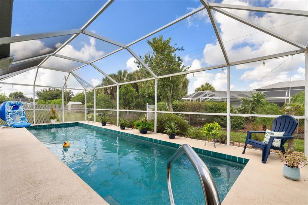 NEWLY SCREENED LANAI WITH YOUR OWN PRIVATE LAP POOL