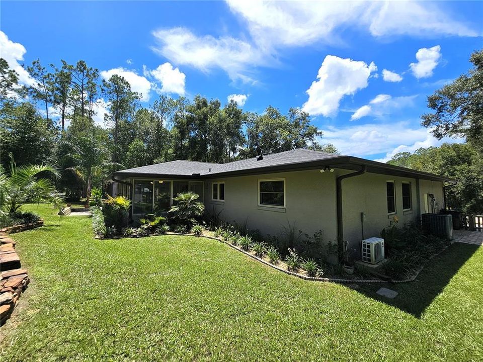 For Sale: $529,000 (3 beds, 2 baths, 1964 Square Feet)