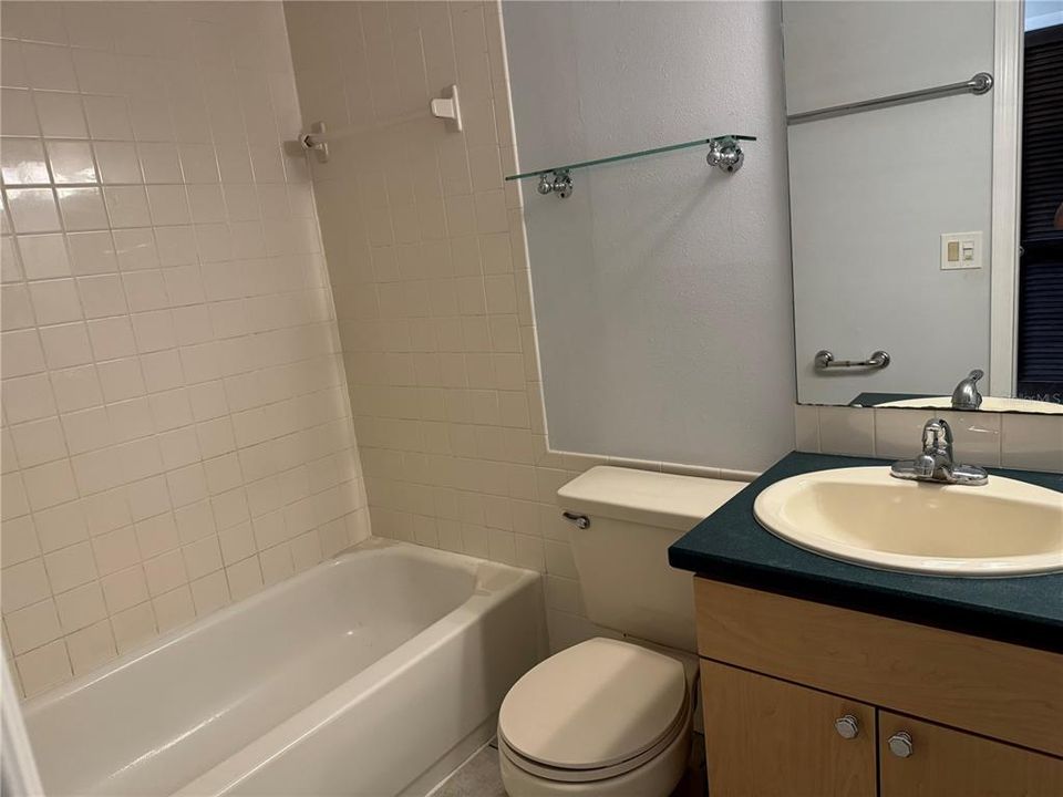 For Rent: $1,500 (2 beds, 1 baths, 1008 Square Feet)