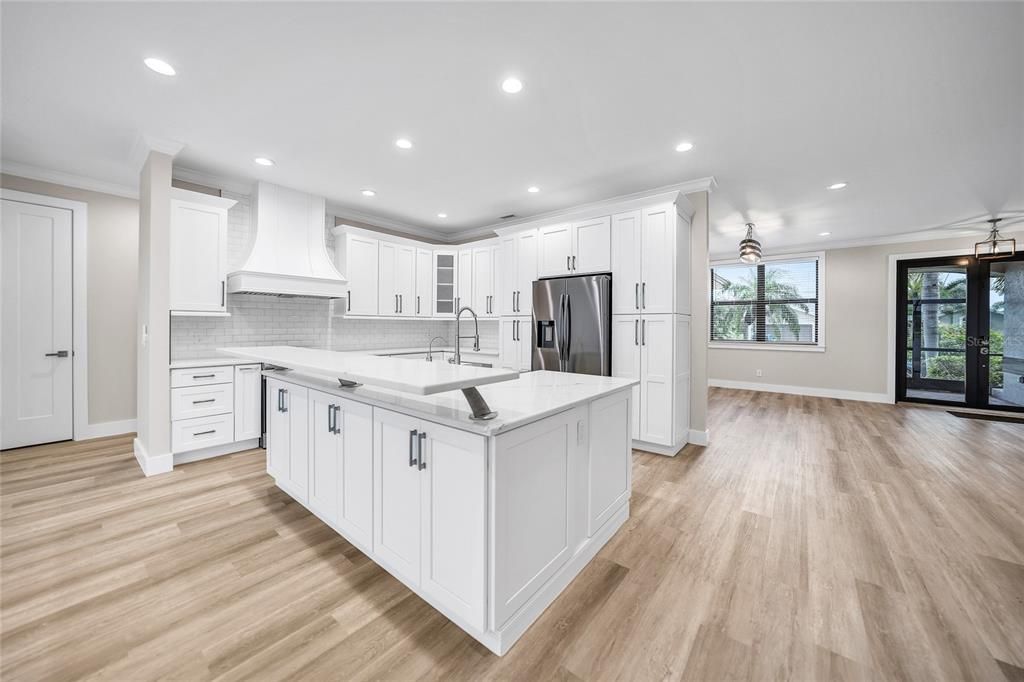 Active With Contract: $699,900 (4 beds, 2 baths, 2620 Square Feet)