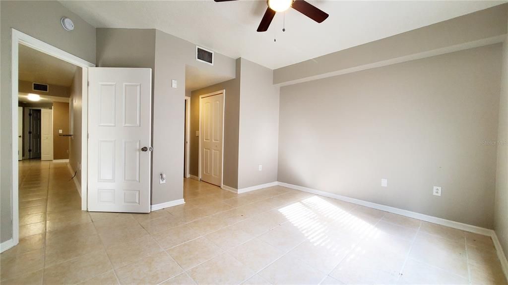 Active With Contract: $1,490 (3 beds, 2 baths, 1151 Square Feet)