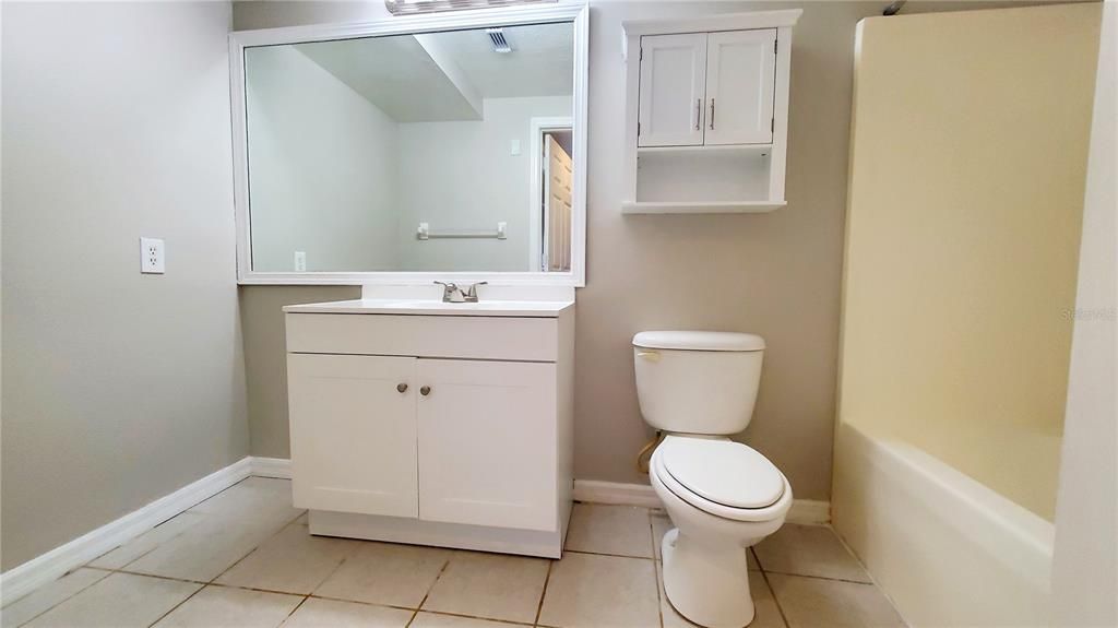 Active With Contract: $1,490 (3 beds, 2 baths, 1151 Square Feet)