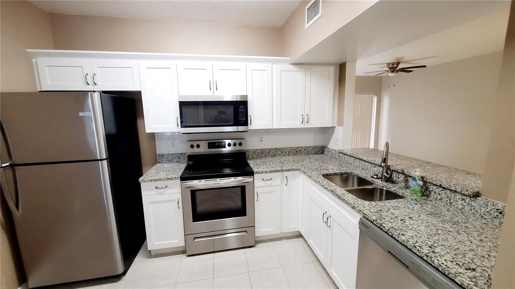 Active With Contract: $1,490 (3 beds, 2 baths, 1151 Square Feet)