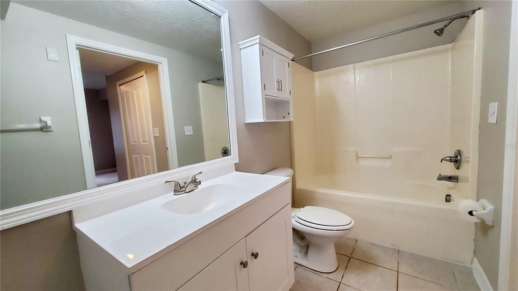 Active With Contract: $1,490 (3 beds, 2 baths, 1151 Square Feet)
