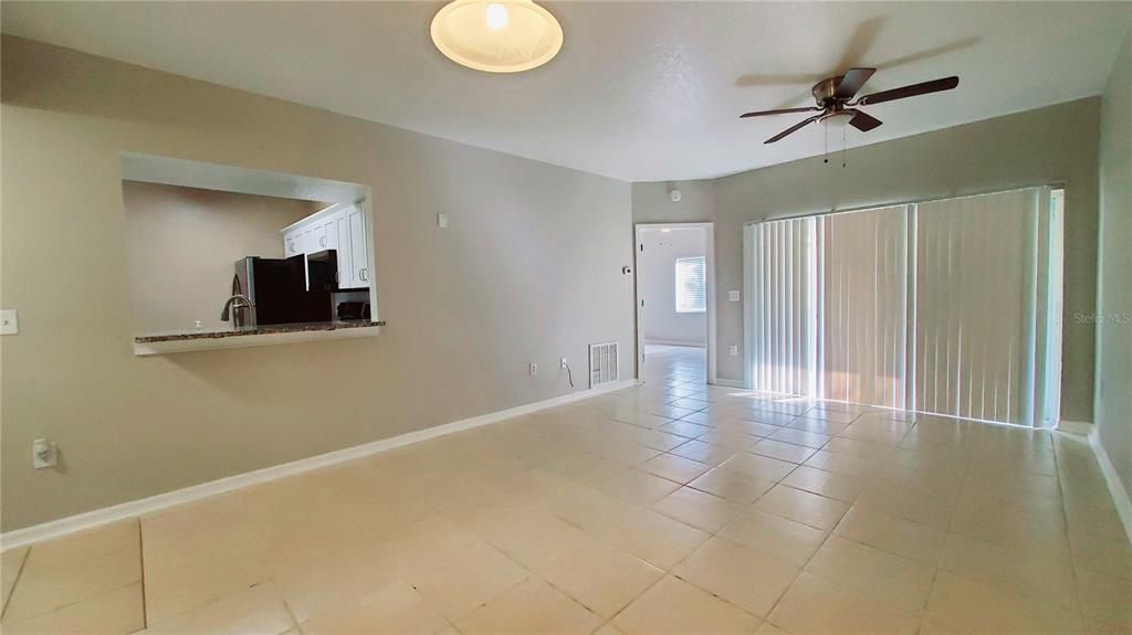 Active With Contract: $1,490 (3 beds, 2 baths, 1151 Square Feet)