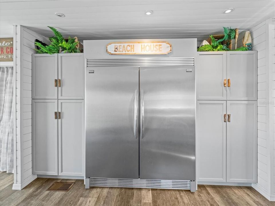 Commercial Size Refrigerator/Freezer