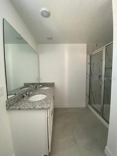 For Rent: $2,900 (3 beds, 2 baths, 2080 Square Feet)