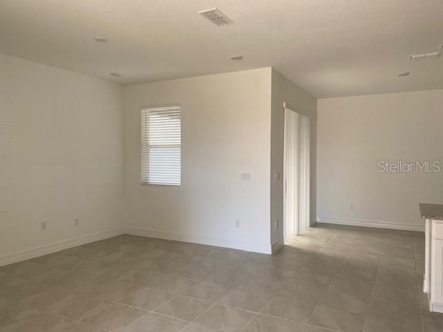 For Rent: $2,900 (3 beds, 2 baths, 2080 Square Feet)