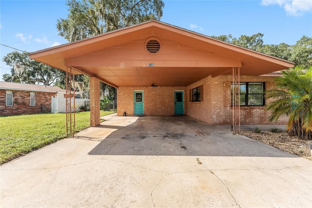 Active With Contract: $245,000 (4 beds, 2 baths, 1970 Square Feet)