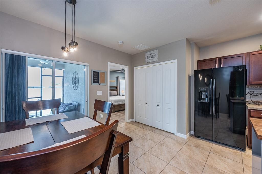 Active With Contract: $315,000 (3 beds, 2 baths, 1333 Square Feet)