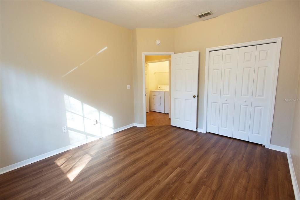 For Rent: $1,900 (3 beds, 2 baths, 1396 Square Feet)