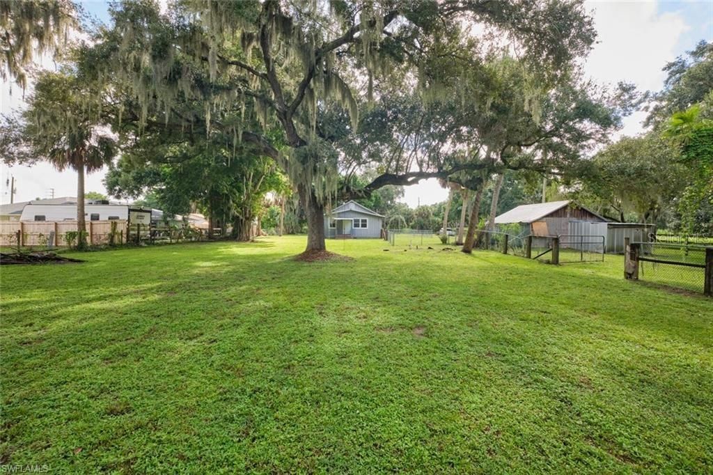 For Sale: $327,000 (3 beds, 2 baths, 1512 Square Feet)