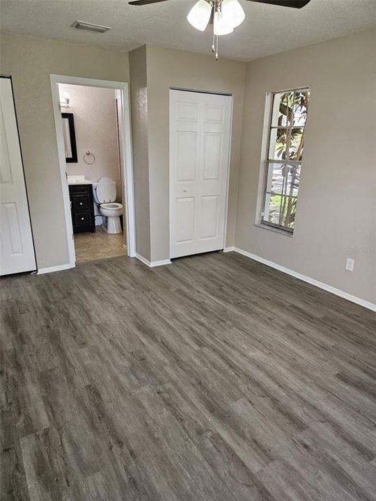 For Rent: $2,600 (3 beds, 2 baths, 1160 Square Feet)