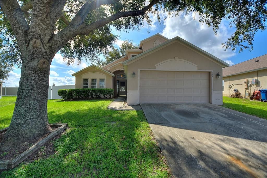 Active With Contract: $305,000 (4 beds, 2 baths, 2045 Square Feet)