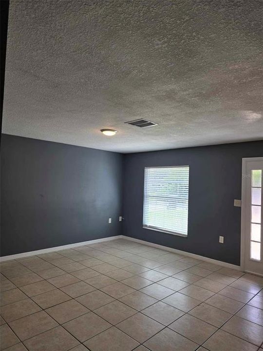 For Rent: $1,700 (2 beds, 2 baths, 2050 Square Feet)