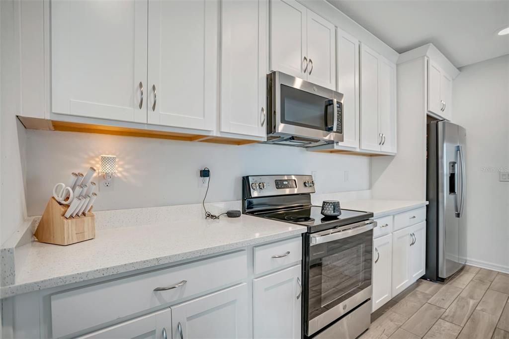 For Sale: $384,900 (3 beds, 2 baths, 1827 Square Feet)