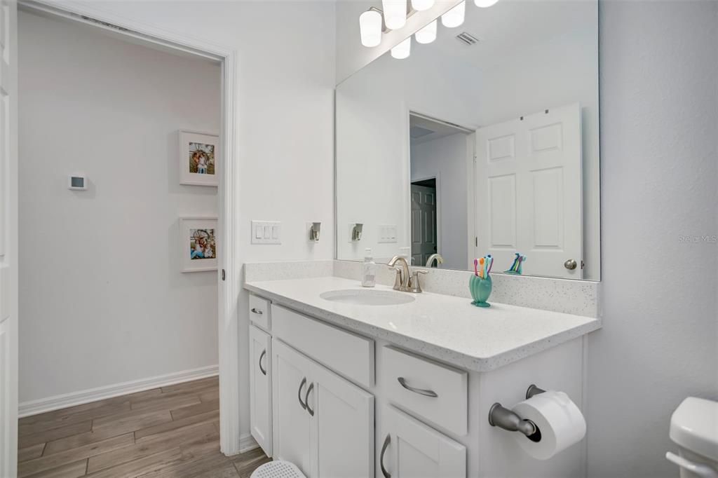 For Sale: $384,900 (3 beds, 2 baths, 1827 Square Feet)