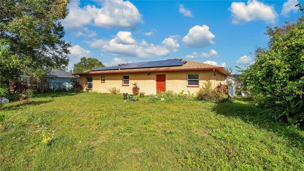 For Sale: $249,999 (3 beds, 2 baths, 1019 Square Feet)