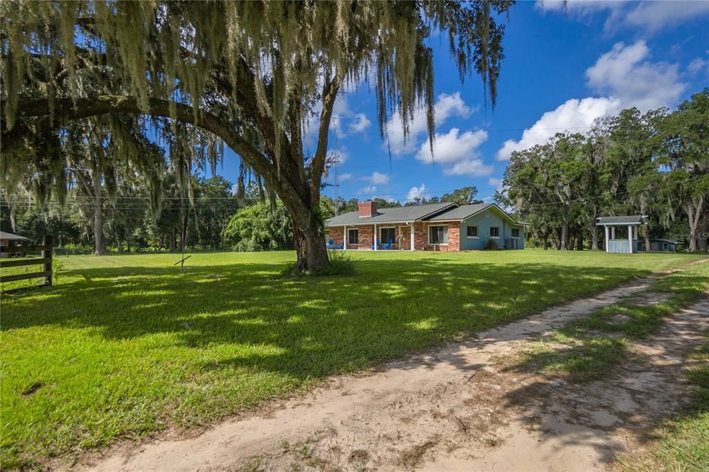 For Sale: $900,000 (5 beds, 2 baths, 2010 Square Feet)