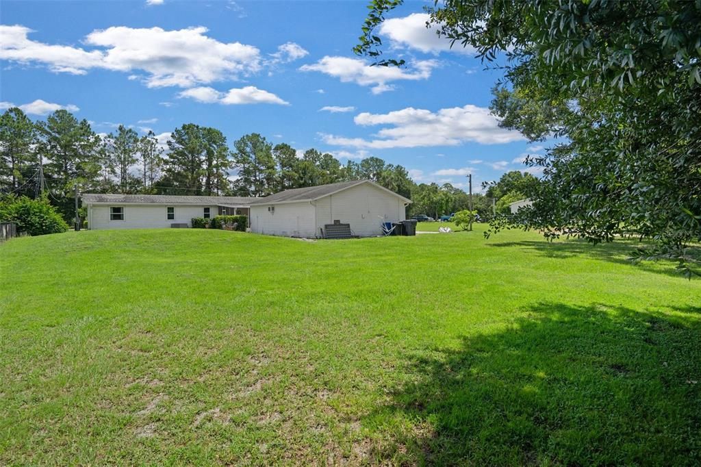 Active With Contract: $278,000 (3 beds, 2 baths, 1620 Square Feet)