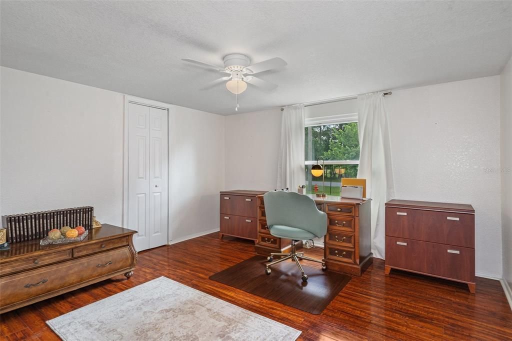 Active With Contract: $278,000 (3 beds, 2 baths, 1620 Square Feet)