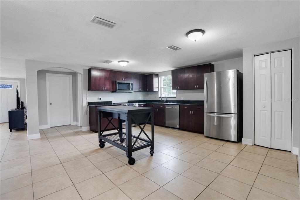 For Sale: $430,000 (4 beds, 2 baths, 2389 Square Feet)