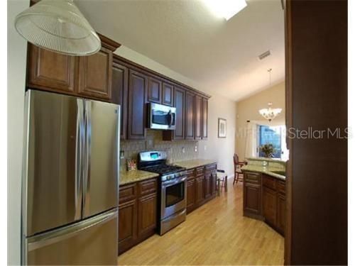 For Rent: $3,000 (3 beds, 2 baths, 1839 Square Feet)