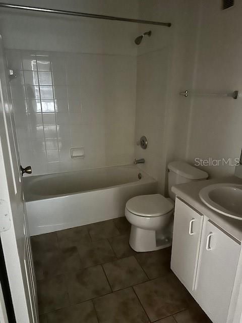 For Sale: $248,500 (2 beds, 2 baths, 886 Square Feet)