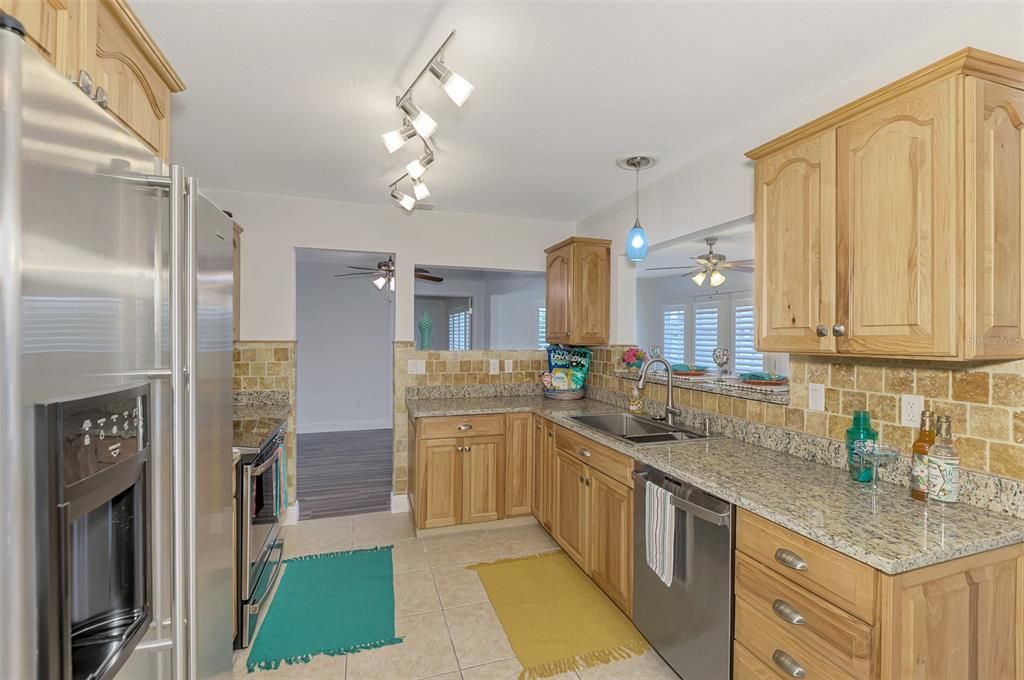 For Sale: $449,900 (3 beds, 2 baths, 1787 Square Feet)