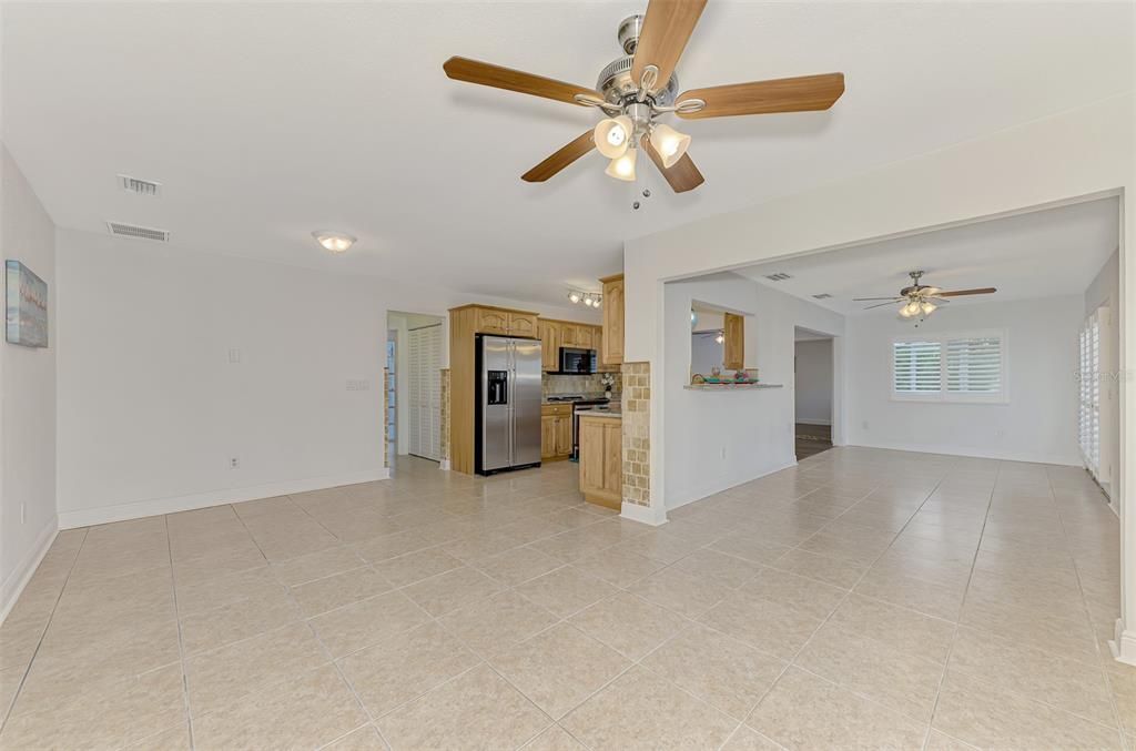 For Sale: $449,900 (3 beds, 2 baths, 1787 Square Feet)